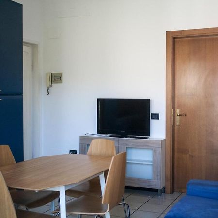 Via Colombo Apartment Marina di Massa Ngoại thất bức ảnh