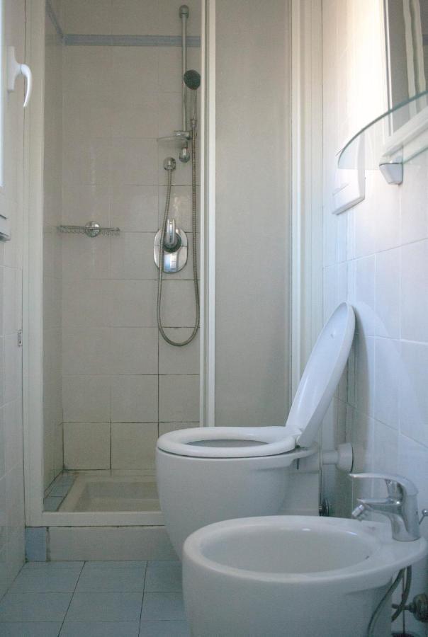 Via Colombo Apartment Marina di Massa Ngoại thất bức ảnh